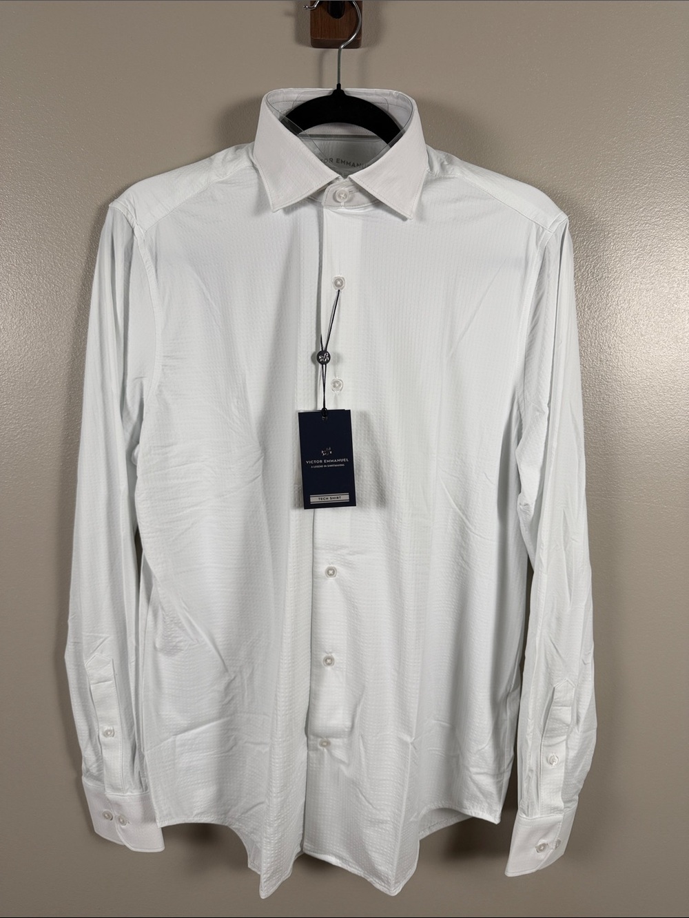 Victor Emmanuel Men's White Tech Shirt - long sleeve
